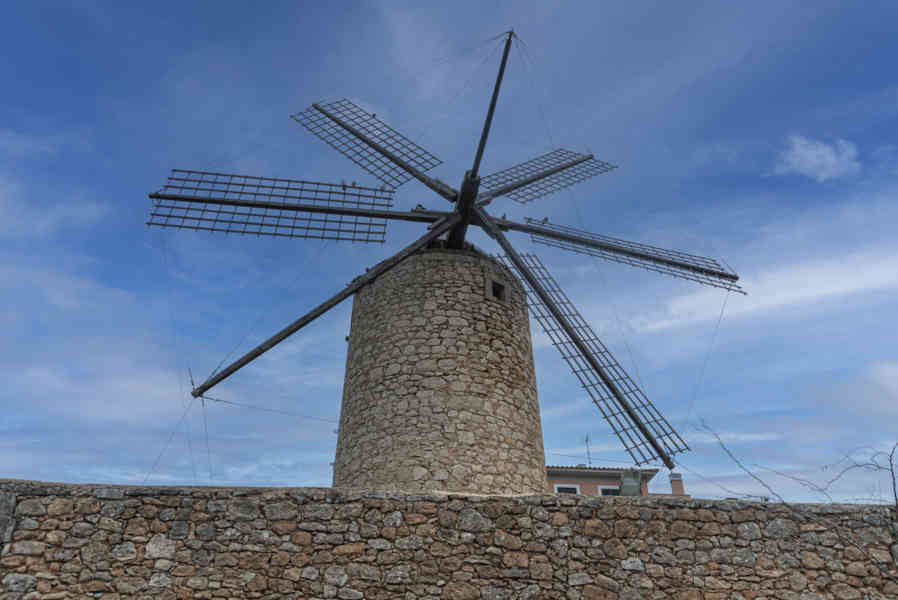 Mallorca - Llucmajor 19 - molino d'en Gaspar.jpg